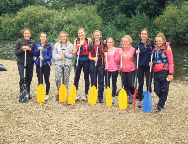 canoe-group-photo